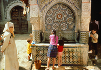 Gathering water from the well Morocco